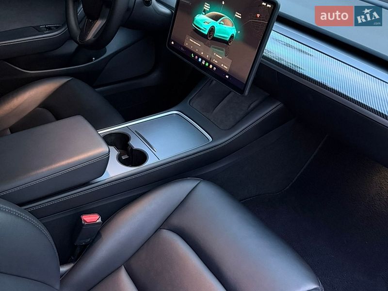 Седан Tesla Model 3 2022 в Львові