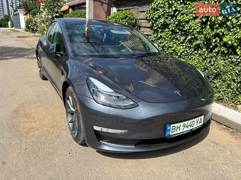 Tesla Model 3 2023