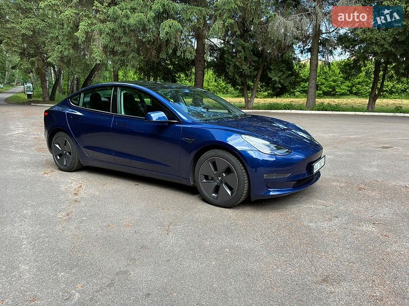 Седан Tesla Model 3 2020 в Киеве