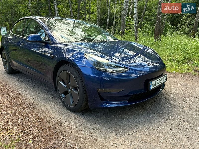 Седан Tesla Model 3 2020 в Киеве