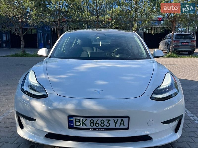 Седан Tesla Model 3 2021 в Рівному фото Седан Tesla Model 3 2021 в Рівному