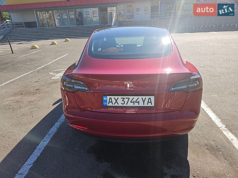 Седан Tesla Model 3 2019 в Харькове