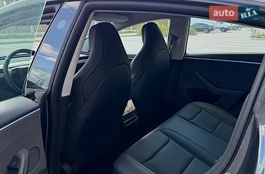 Седан Tesla Model 3 2024 в Києві