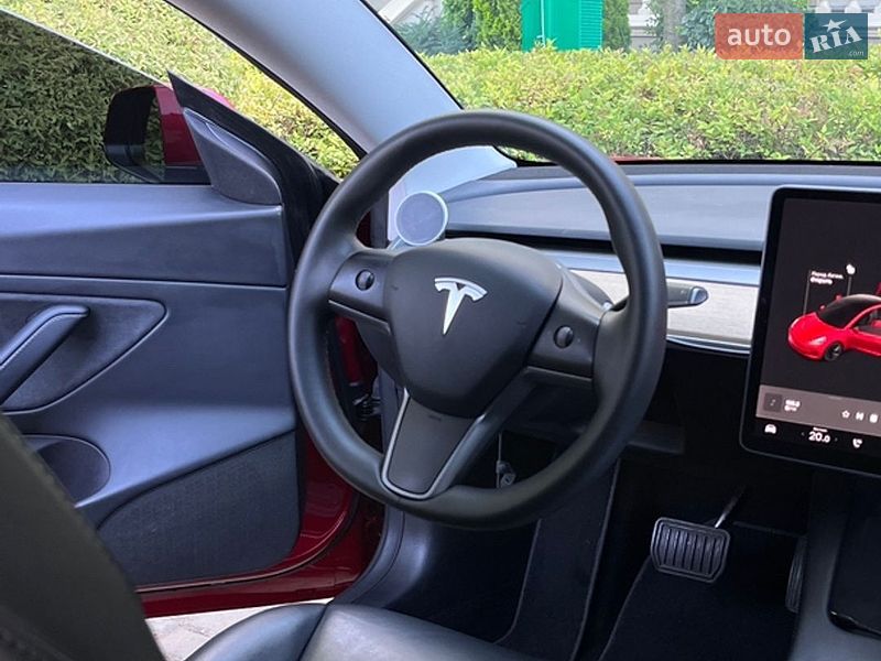 Седан Tesla Model 3 2020 в Одессе