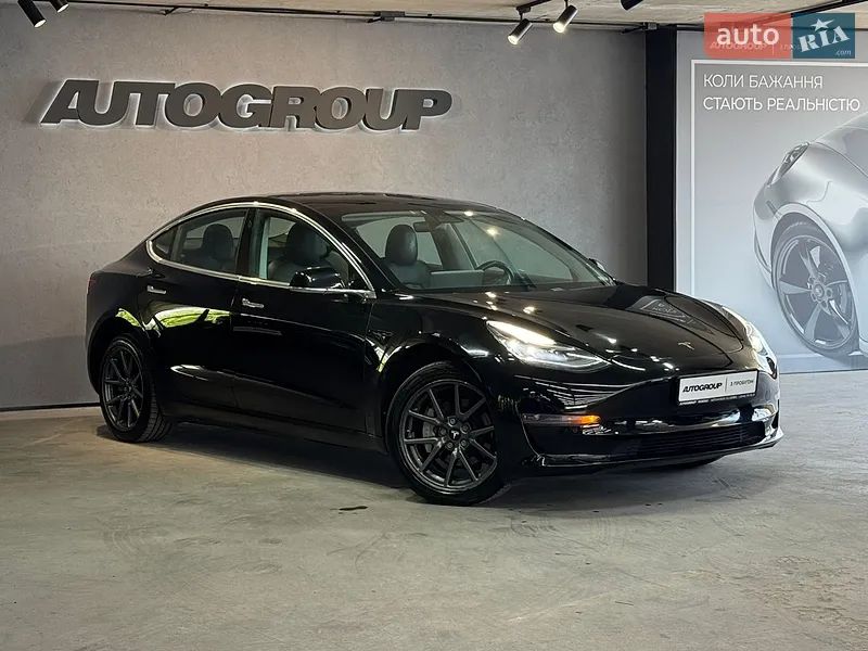 Tesla Model 3 2020