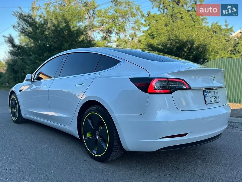 Седан Tesla Model 3 2019 в Одессе