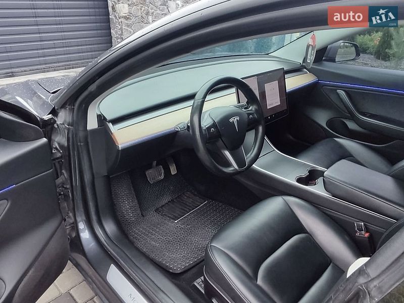 Седан Tesla Model 3 2018 в Хмельницком