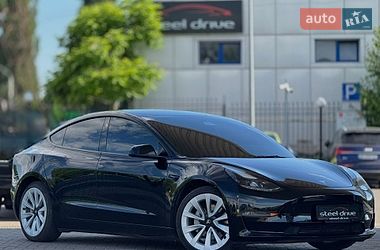 Седан Tesla Model 3 2021 в Николаеве