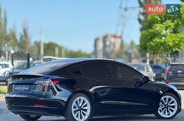 Седан Tesla Model 3 2021 в Николаеве