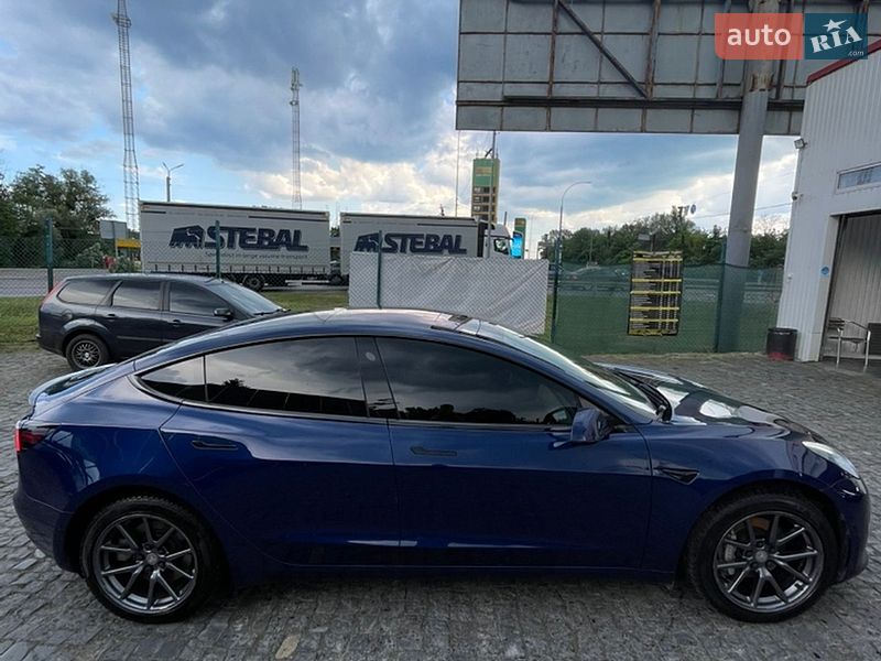 Седан Tesla Model 3 2018 в Києві