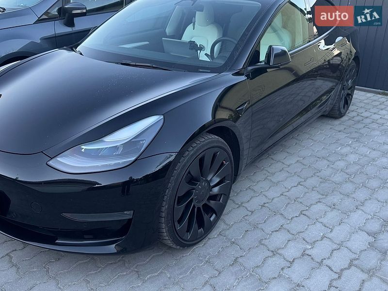 Седан Tesla Model 3 2022 в Львові фото Седан Tesla Model 3 2022 в Львові