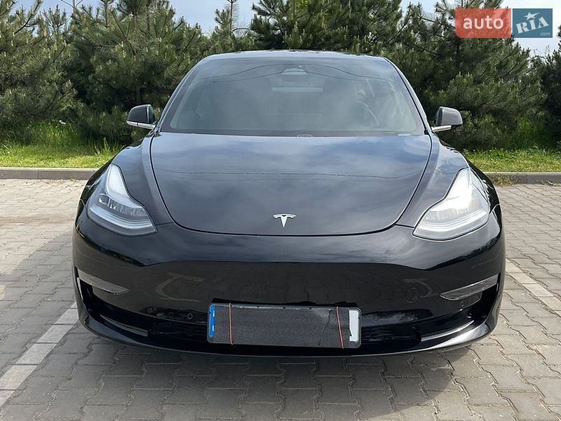 Седан Tesla Model 3 2019 в Одессе