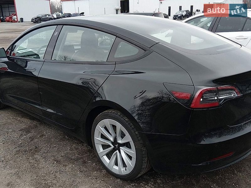 Седан Tesla Model 3 2022 в Львові