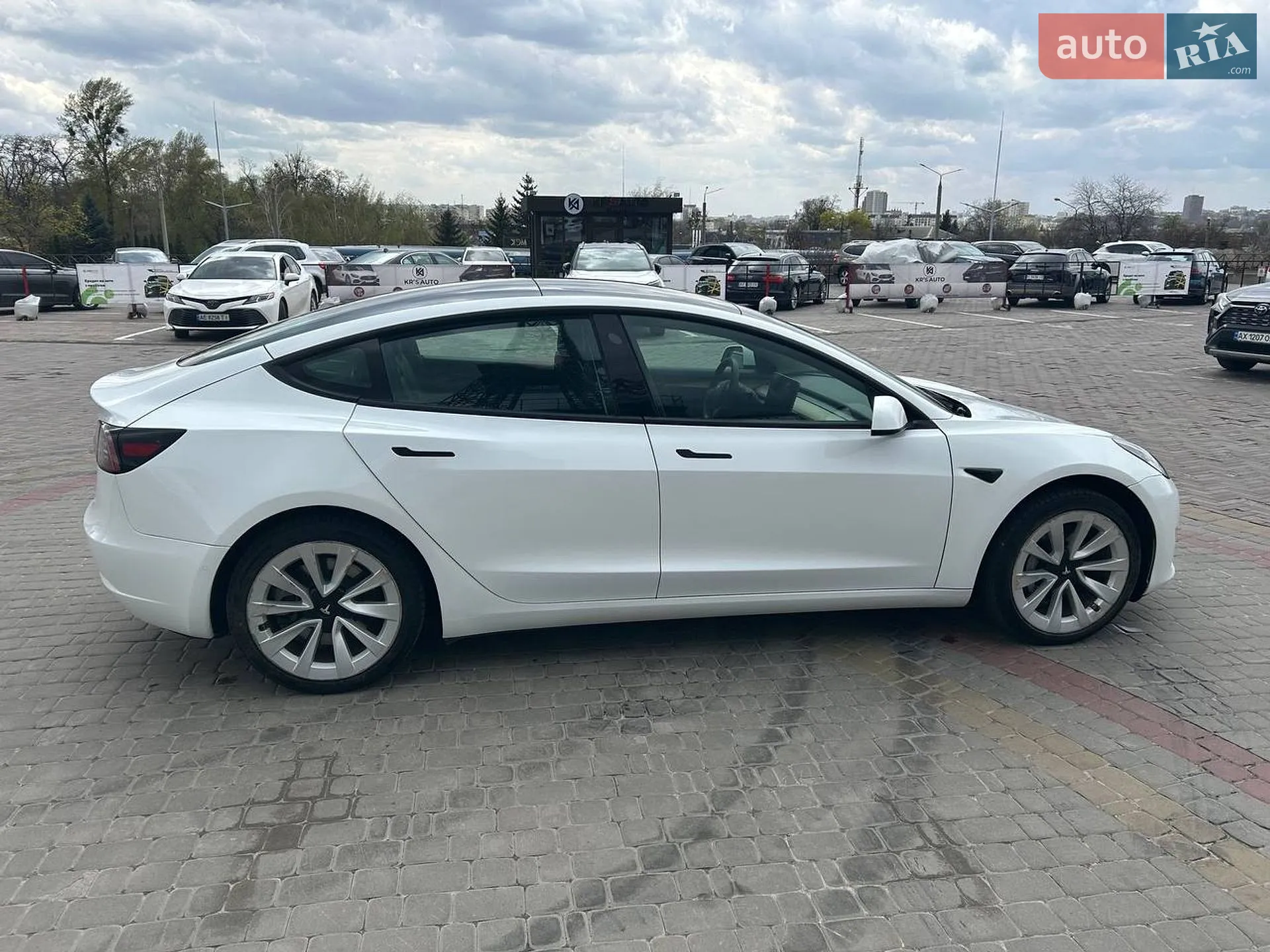 2022 Tesla Model 3 - мініатюра 11