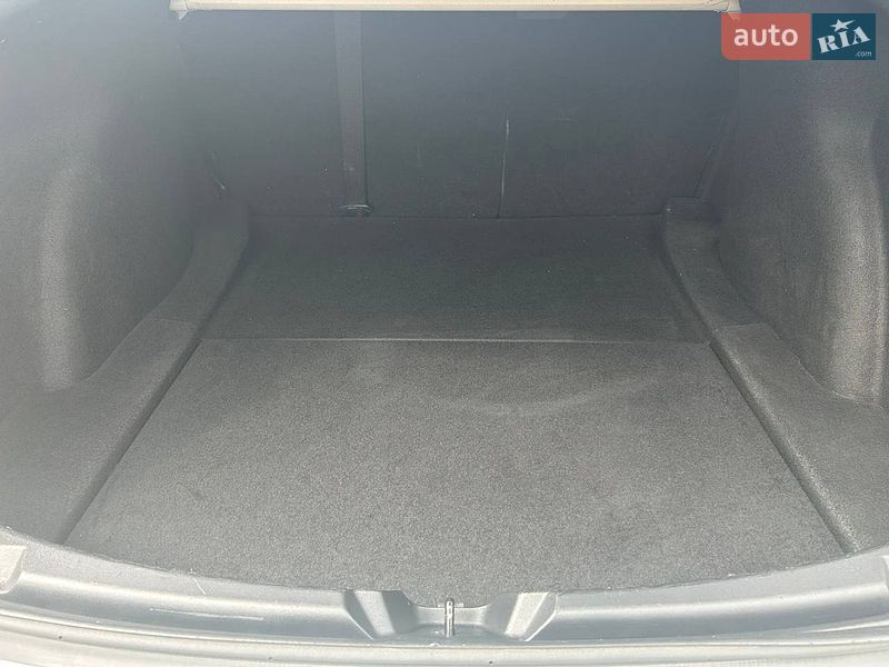 Седан Tesla Model 3 2022 в Чугуеве