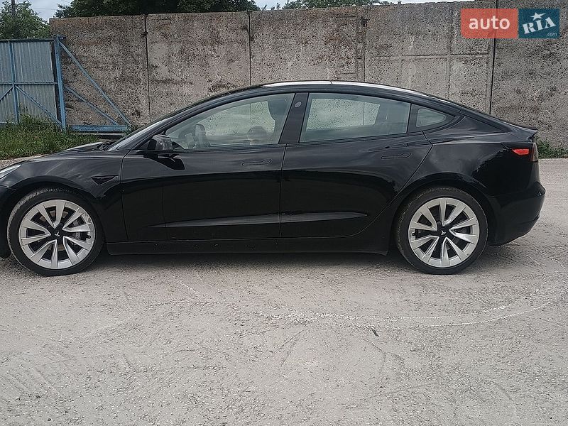Tesla Model 3 2022