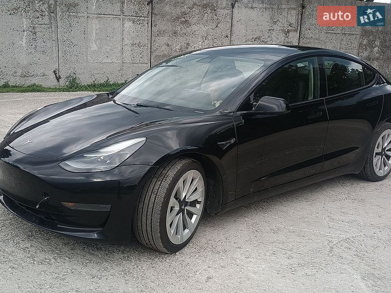 Седан Tesla Model 3 2022 в Хмельницькому