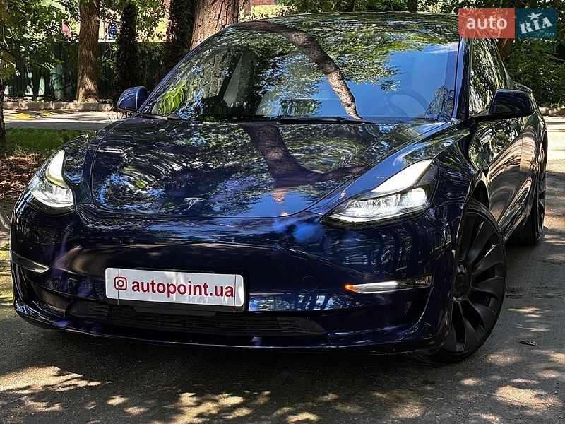 Tesla Model 3 2022
