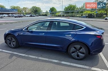 Седан Tesla Model 3 2019 в Дніпрі