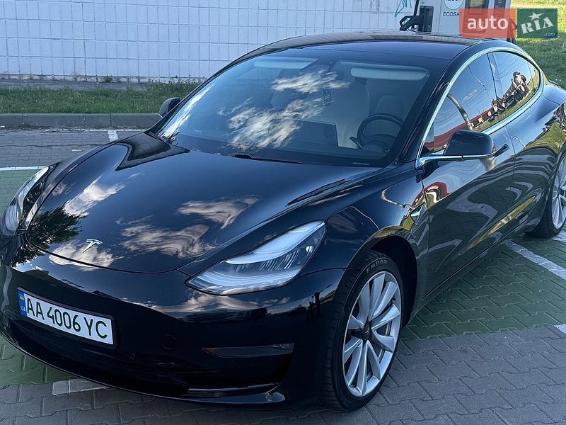Tesla Model 3 2019