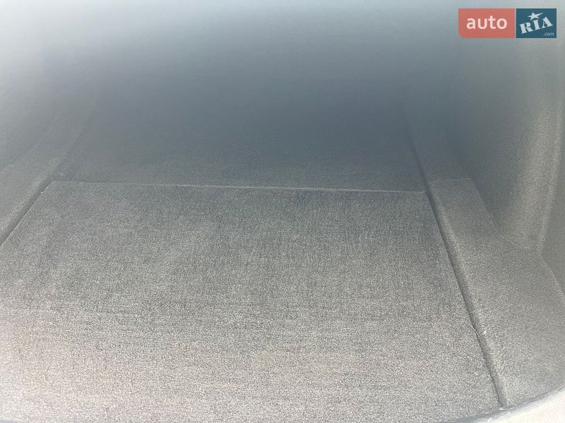 Седан Tesla Model 3 2022 в Киеве фото 21 Седан Tesla Model 3 2022 в Киеве