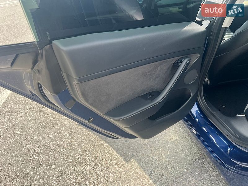 Седан Tesla Model 3 2022 в Киеве фото 15 Седан Tesla Model 3 2022 в Киеве