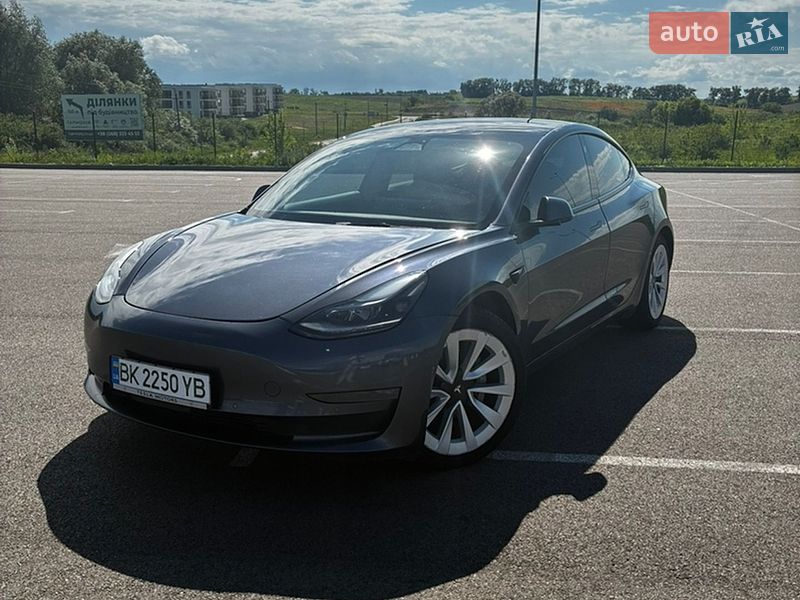2022 Tesla Model 3, VIN 5YJ3E1EB8NF188595:plate — фото 1 (autoria)