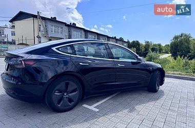 Седан Tesla Model 3 2018 в Львові