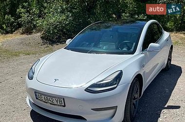 Седан Tesla Model 3 2020 в Днепре