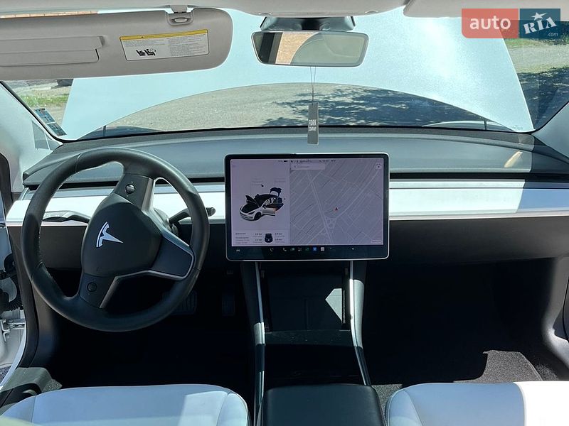 Седан Tesla Model 3 2020 в Днепре
