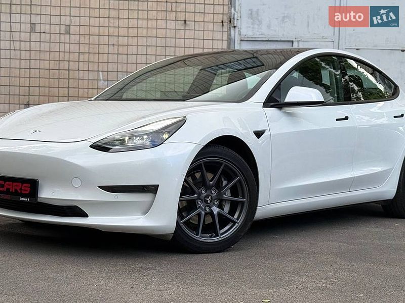 Tesla Model 3 2021