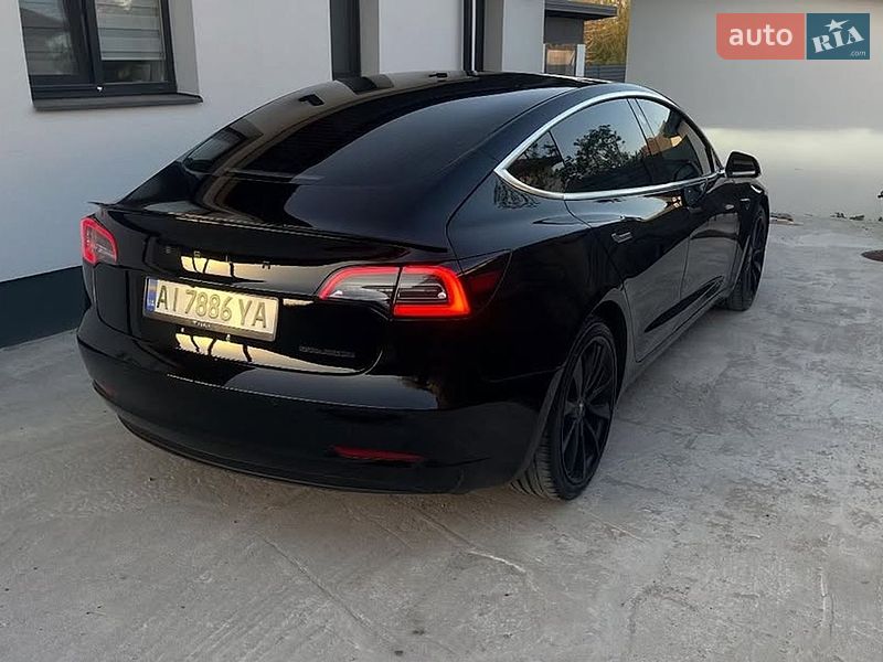 Седан Tesla Model 3 2018 в Киеве