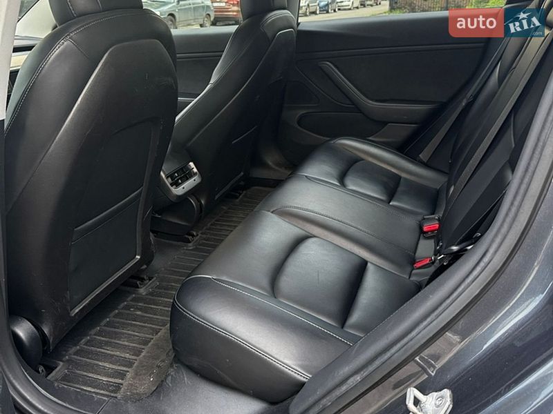 Седан Tesla Model 3 2018 в Киеве
