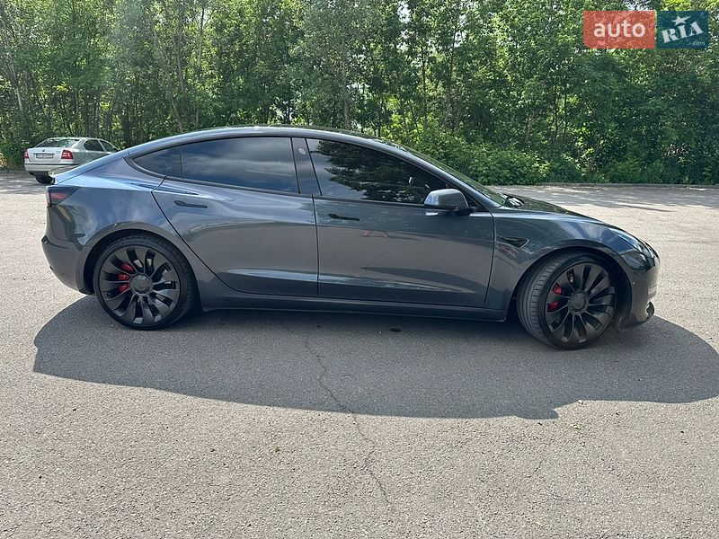 Седан Tesla Model 3 2022 в Харькове