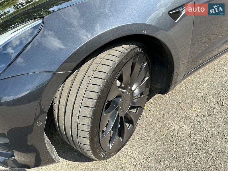 Седан Tesla Model 3 2022 в Харькове