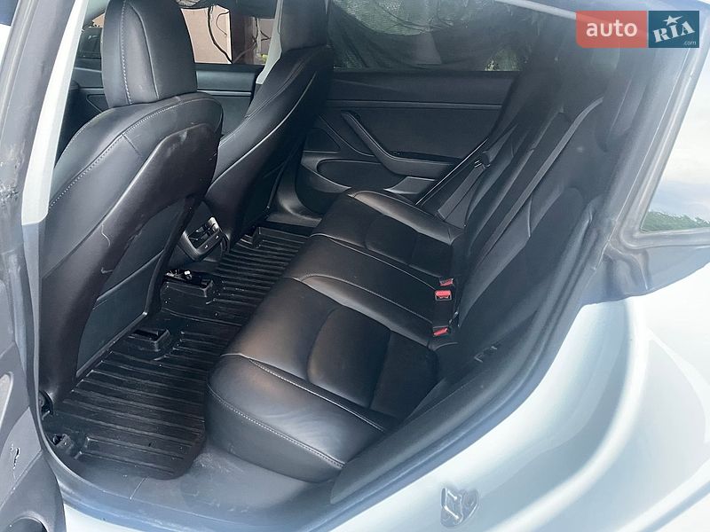 Седан Tesla Model 3 2019 в Каменском