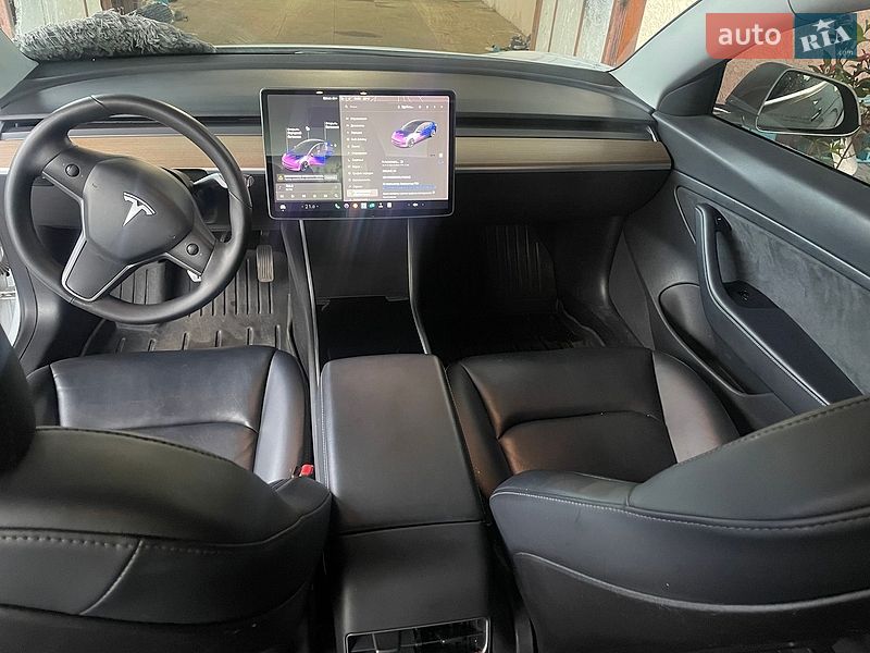 Седан Tesla Model 3 2019 в Каменском
