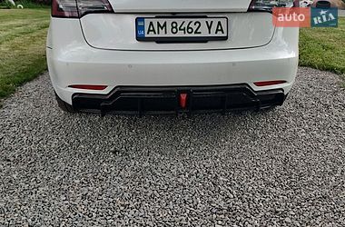 Седан Tesla Model 3 2021 в Житомире