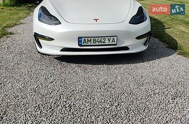Седан Tesla Model 3 2021 в Житомире