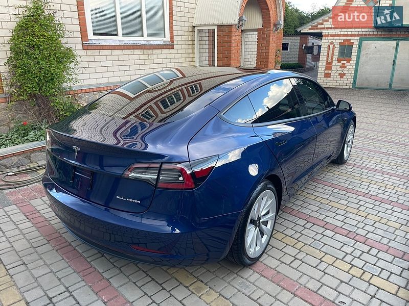 Седан Tesla Model 3 2022 в Харькове