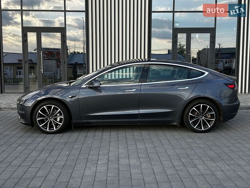Седан Tesla Model 3 2019 в Киеве фото 4 Седан Tesla Model 3 2019 в Киеве