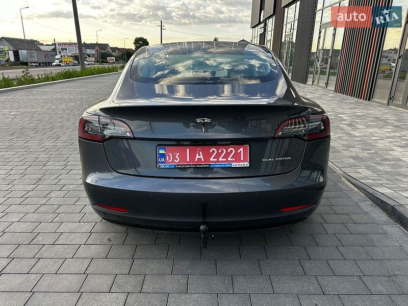 Седан Tesla Model 3 2019 в Киеве фото 12 Седан Tesla Model 3 2019 в Киеве