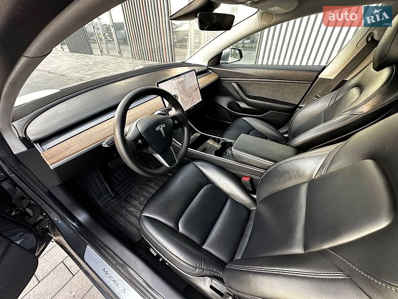 Седан Tesla Model 3 2019 в Киеве фото 20 Седан Tesla Model 3 2019 в Киеве