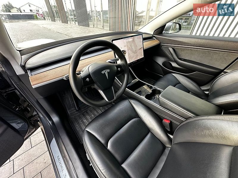 Седан Tesla Model 3 2019 в Киеве фото 19 Седан Tesla Model 3 2019 в Киеве