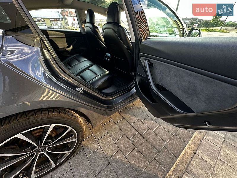 Седан Tesla Model 3 2019 в Киеве фото 27 Седан Tesla Model 3 2019 в Киеве
