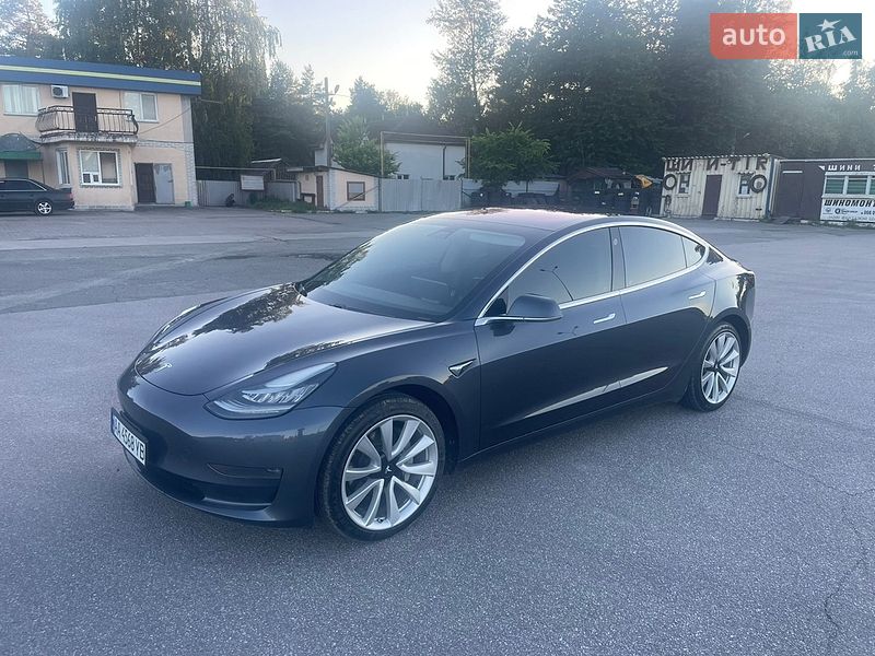 Седан Tesla Model 3 2018 в Киеве