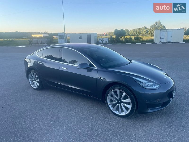 Tesla Model 3 2018