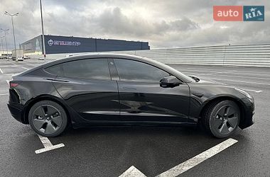 Седан Tesla Model 3 2021 в Львове
