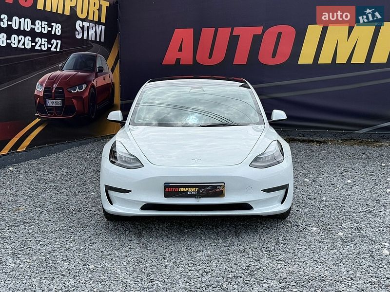 Седан Tesla Model 3 2023 в Стрые