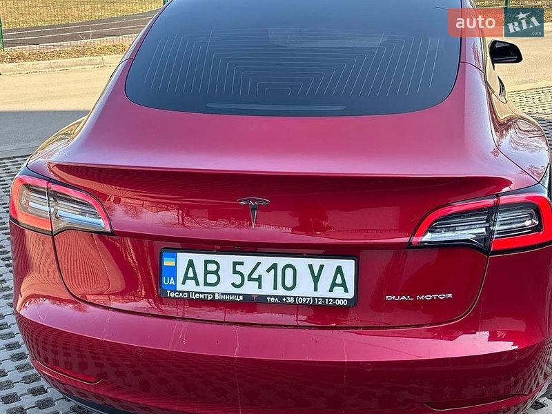 Седан Tesla Model 3 2020 в Виннице